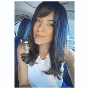 Ashlynn Yennie Instagram - Sometimes in life you just need a good bang💥💥💥 #newhairs #cheeky #frenchgirlchic