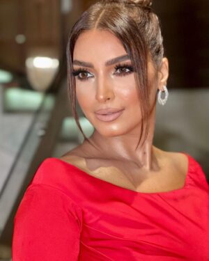 Ashraf Zaki Instagram - الى رفيقتي وصديقتي وحبيبتى روجينا كل لحظه وانتى بخير وعيد ميلاد سعيد وربنا دايما معانا وواقف جنبنا لاننا صادقين وانتى مشوار كفاح ونجاح مشوار تعب واجتهاد مشوار امل وربنا حققلك الحلم حلم الزوجه الوفيه حلم الأم الوفيه حلم النجمه الموهبه كنتى وستظلى سرّ نجاحى