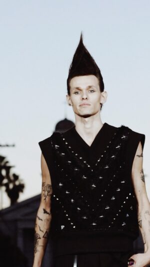 Ashton Michael Instagram - 🧷🖤ZACK 🖤🧷
.
@zackshoots  walking Ashton Michael #punktsugicollection studded knit puffer vest & wool gaberdine harness kilt . We took it to the streets …again!
.
PR pulls at @nosuchagencypr & ASHTON MICHAEL ATELIER 
.
🎥 crew
@eldente
@cevvycev 
@mf_romasanta 
.
makeup
Key makeup James Vincent
@jvincentmakeup for @nobasura_clubhouse 
@danessa_myricks @danessamyricksbeauty for sponsoring. 

Makeup team
@ozzie__g__
@caitlincwyman 
@hollymarkert
@luigichamorro 
@rickieangel.artistry 
@alisa_yasuda

Hair 
Key hair: Noogie Thai
@noogiethai

Hair team:
Joey Rodrigues - @joeyrodrigueshair 
Paula Peralta - @thepaulaperalta
Christy Tagatac - @christytagatac
Henry Sanchez - @Henrydesalazar 
.
Shoes - @tuk_footwear 
.
Casting 
Hanna Isaksson - @hannai_me
Alabama Blonde - @alabamablonde
Chanel Perrillo - @shutupchanel 
. 
.
.

#ashtonmichael #runway #fashionshow #model