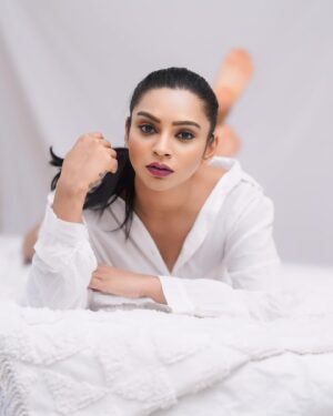 Ashvini Instagram - I still don’t get why people are so surprised that the turtle beat the rabbit over the long run.

Consistent effort, no matter how small, sparks magic, fills sails, butters bread, turns tides, instills faith, summons friends, improves health, burns calories, creates abundance, yields clarity, builds courage, spins planets, and rewrites destinies.

No matter how small,
 The Universe

#morningmotivation #successquotes #gratitude #mystory #lifequotes #morningvibes #riseandshine
