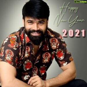 Ashwin Babu Instagram - Happy new year Darlings ☺️😍👏
God bless you all 🥰🥰
Welcome to 2021 year and Bye Bye 2020..😀😀