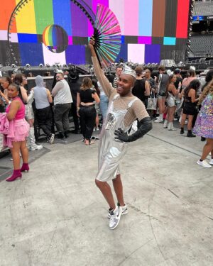 Asia O'Hara Instagram - I feel like I owe @beyonce a lil more money after all the fun I had last night! 🏳️‍🌈