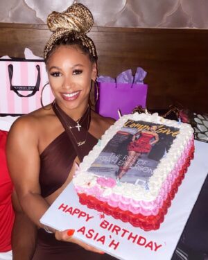 Asia'h Epperson Instagram - I don’t know how to act my age. I’ve never been this age before. 🥂😜 
#birthdaybehavior