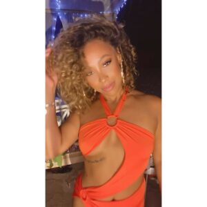 Asia'h Epperson Instagram - Glowing from the inside out!✨