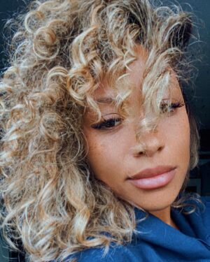 Asia'h Epperson Instagram - It’s face that I’m giving. Purpose that I’m living. 🤩

#godisgoodallthetime #selfie #photodump #tuesday