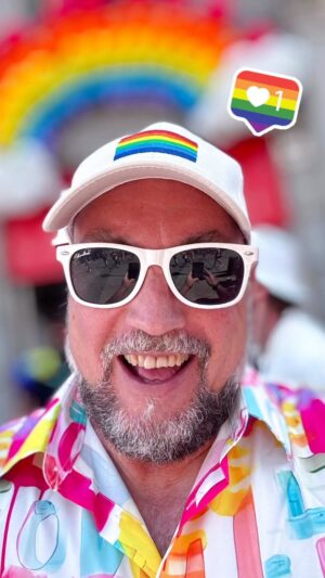 Asier Etxeandia Instagram - Así es como se hace en la Casa Mastodonte.

#Pride #Pride2024 #Mado #Madrid