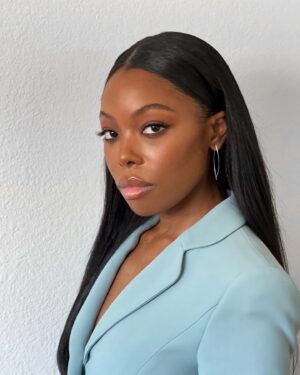 Asjha Cooper Instagram - press, day one

hair: @iamdavontae 
makeup: @grace_pae