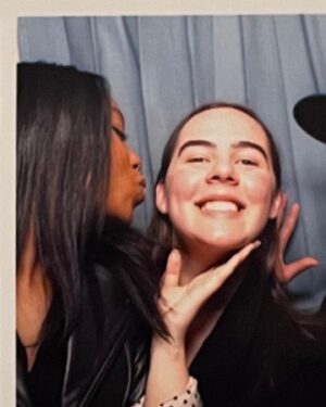 Asjha Cooper Instagram - surrounded by love ♡
