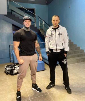 Askar Mozharov Instagram - После тренировки и съёмок с @aleksandrlipovoy