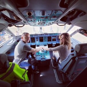 Askold Zapashnyy Instagram - 🇷🇺 Впервые удалось побывать на авиасалоне "МАКС 2021". Спасибо организаторам, пригласившим нас с братом и членов наших семей. Когда и где еще за один день можно увидеть столько военной и гражданской авиатехники, восхититься показательными выступлениями асов высшего пилотажа, посидеть в кабине боевого "МИГ-35" и почувствовать себя пилотом за штурвалом новейшего истребителя "Checkmate" (Шах и Мат)? Море впечатлений и гордость за нашу страну.
🇬🇧 For the first time we are managed to visit the "MAKS 2021" aviasalon. Thanks to the organizers who invited me and my brother together with our family members. When and where else in one day can you see so many military and civil aircraft, admire the demonstration performances of aerobatic aces, sit in the cockpit of a combat "MIG-35" and feel like a pilot at the helm of the newest fighter "Checkmate"? A lot of impressions and pride in our country.
#макс2021 #авиасалон #москва #россия #первымделомсамолёты #запашные #семейныйпоход #гордость #самивыстранабензоколонка #maks2021 #aviasalon #aircrafts #moscow #russia #zapashnybrothers #askold #edgard
