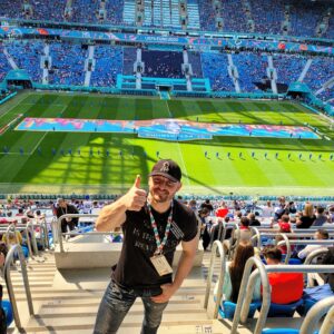 Askold Zapashnyy Instagram - 🇷🇺 Поздравляю нашу национальную сборную по футболу с победой над командой Финляндии. Болели всей душой! Желаю парням дальнейших побед! Ура!!!
🇬🇧 I congratulate our national soccer team on the victory over the Finnish team. We were worried from the bottom of our hearts! I wish the guys further victories! Hurray!!!
#УЕФА #Евро2020 #футбол #болеемзанаших #россияфинляндия #победа #UEFA #EURO2020 #soccer #russiafinland