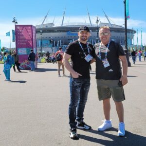 Askold Zapashnyy Instagram - 🇷🇺 Поздравляю нашу национальную сборную по футболу с победой над командой Финляндии. Болели всей душой! Желаю парням дальнейших побед! Ура!!!
🇬🇧 I congratulate our national soccer team on the victory over the Finnish team. We were worried from the bottom of our hearts! I wish the guys further victories! Hurray!!!
#УЕФА #Евро2020 #футбол #болеемзанаших #россияфинляндия #победа #UEFA #EURO2020 #soccer #russiafinland
