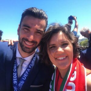Assunção Cristas Instagram - Onde estava no dia 𝟭𝟬.𝟬𝟳.𝟮𝟬𝟭𝟲? No dia seguinte, estive com os craques de @portugal 🏆🇵🇹 #Portugal #Euro2016