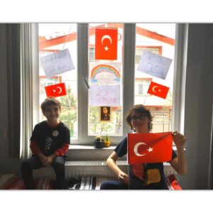 Ata Berk Mutlu Instagram - Her zaman her yerde ... ❤️🇹🇷 #23NisanCoşkusu #EvdeKalTürkiye #HayatEveSığar