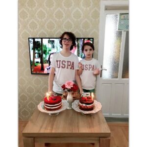 Ata Berk Mutlu Instagram - Doğum günümü kutlayan herkese çok teşekkür ederim... 😇✨🎉🎈🎁 İyi ki varsınız ! Sizi çok seviyorum. ❤️