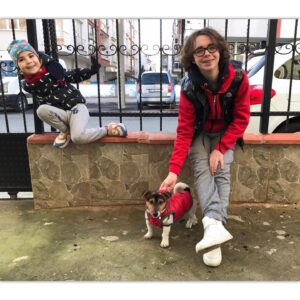 Ata Berk Mutlu Instagram - Keyifli bir günden merhaba ❤️👋 Can dostumuz BY CONİ ile beraber çok eğleniyoruz... 🐶