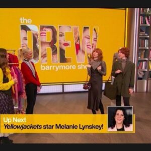 Athena Levesque Instagram - The full segment from @thedrewbarrymoreshow is on their YouTube! Give it a watch! 

@ani.levesque @arianna.steckler.levesque @athena.lev 

#triplets #modeling #drewbarrymore #twins #stylechallenge #nycmodel