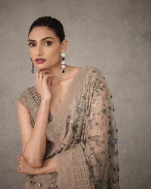 Athiya Shetty Instagram - 🩶
