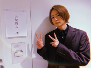 Atsuhiro Inukai Instagram - 2月4日
19時56分から放送の
沸騰ワード10にお邪魔させていただきました。是非。
#犬飼貴丈#沸騰ワード10
#金髪にしてから#ここ数年お世話になってる#ヘアメイクさんとスタイリストさんに#犬飼くんってかっこいいんだね#って言われました#僕は一応#ジュノンボーイです#顔面#顔