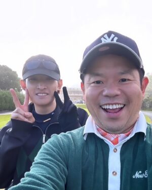 Atsuhiro Tsuda Instagram - 先日SnowManのこーじと2人でゴルフ行ってきた89で回れた。
どや！すげーし上手いやろ！おらぁ！
#SnowMan
#ごいごいすー