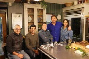 Atul Kochhar Instagram - Don’t miss @chefatulkochhar on @saturdayjamesmartin at the weekend! 👨‍🍳

Tune in from 9.30am on @itv this Saturday, when Atul joins @jamesmartinchef to cook the delicious Crab Bonda dish for you to try at home, or catch up later on @itvxofficial 📺

#saturdayjamesmartin #itv #celebritychef #indianfoodlovers