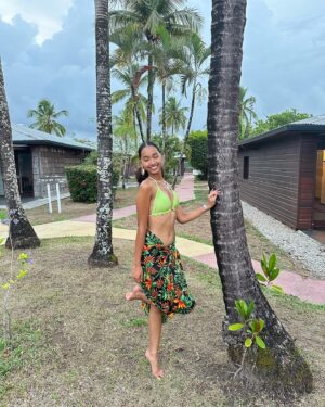 Audrey Ho-Wen-Tsaï Instagram - Last Day in French Guiana 🇬🇫❤️

Encore un peu de chaleur avant de retrouver les 2 degrés qui nous attendent à Paris hahaha

👙: @valentinaboutiquekourou 

@missguyane.organisation 

#missguyane2023 #frenchguiana🇬🇫 #palmer