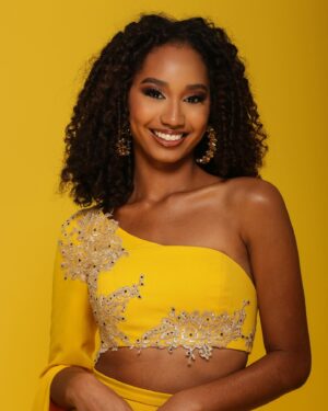 Audrey Ho-Wen-Tsaï Instagram - 💛✨J-3✨💛

Aujourd’hui est un jour important pour notre Miss Guyane ! Elle va se présenter devant le jury de présélection qui déterminera les 15 finalistes. 

Ce sont donc 15 candidates/30 qui seront sélectionnées et évaluées en fonction de leur attitude, de leur engagement, investissement et de leur potentiel, notamment lors du voyage prepatoire en Guyane.

Nous sommes fiers de notre ambassadrice et nous lui souhaitons bonne chance pour cette étape.

Tous avec @audreyhowentsaioff 

D.A / Stylisme : @monsieurjoanesstudio
Robe : @hugodesloges 
💄 💇🏾‍♀️ : @monsieurjoanes

📸: @benoitdrogue by @monsieurjoanesstudio 

#laguyaneengrand
#MissGuyane #Présélection #Top15 #yellowdress💛 BonneChance #AudreypourMissFrance #MissFrance2024 #tousavecaudrey🇬🇫