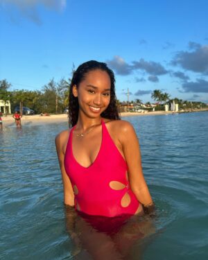 Audrey Ho-Wen-Tsaï Instagram - 🤍 PEACE 🤍

•
•
•
 

@missguyane.organisation 

#beach #stlucia🇱🇨 #holiday #sunset