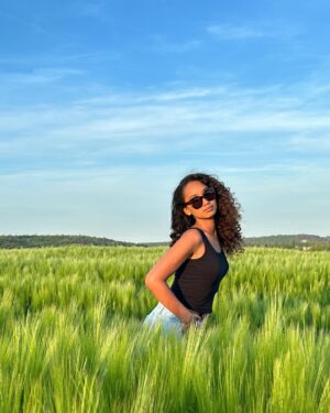 Audrey Ho-Wen-Tsaï Instagram - • Nature, a source of peace in my mind 🌾
 

@missguyane.organisation 

#peace #nature #sunset #missguyane2023