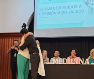 Augusto Garcia Instagram - Cerimônia do Jaleco. Agora sou, oficialmente, um acadêmico de Medicina. #medicina #médico