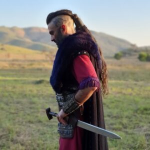 Augusto Garcia Instagram - Agradeço profundamente pela oportunidade de interpretar esse personagem incrível, @godllywoodoficial!