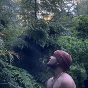 Augusto Schuster Instagram - El Sur de Chile y sus maravillas ✨🌱🍃 @termaselrincon Gracias por hacer de este viaje aún mas especial.. 💚 Gorrito pa la 👨🏻‍🦲
