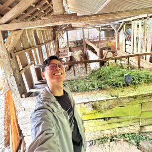 Aulion Instagram - ⭐️Pulang Kampung ⭐️ Kalo udah di Temanggung, siapa yang mau pulang? Udah adem, asri, bikin lupa waktu. Gak cuma dingin, tapi hangatnya sambutan orang-orangnya.

Ternyata banyak banget yang bisa dieksplor yah, kayaknya kemarin baru 5% dari Temanggung deh 🤣 berarti next time harus lebih keliling-keliling ya buar nikmatin Temanggung sepenuhnya~ Lagipula saat ini fokusnya ketemu keluarga aja sih, bahkan sempet jaga toko! Jadi gak sabar buat planning jalan-jalan lagi di sini. Ada yang orang Temanggung? Ada rekomendasi gak?