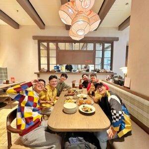 Aulion Instagram - AULIOFF TEAM⚡️
Dear Rama, nggak bisa dipungkiri bakal kangen sama kehadiranmu di kantor. Terima kasih untuk segala tawa, cerita, dan support-nya selama ini. Kamu adalah bagian penting dari tim kita, dan kepergianmu pasti meninggalkan kesan mendalam. Semoga di tempat yang baru, kamu bisa terus berkembang dan meraih semua impianmu. Jangan lupakan kami di sini, dan jangan segan untuk mampir kalau ada waktu. Sukses selalu, teman!🥹

Ini caption dari ChatGPT sih Ram, cuman gue setuju banget. Happy Graduation di Aulioff Team yaa! 💟
____________________________

Q&A
1. Rama kenapa cabut? life happens
2. Apakah Aulioff buka loker? lagi engga
3. Foto ini dinner di mana? @markette.jkt Kokas
4. Sila ke-3? Persatuan Indonesia
5. Lebih bagus AC inverter atau non-inverter?  Biaya inverter lebih mahal di awal tetapi menghemat uang untuk tagihan listrik dari waktu ke waktu