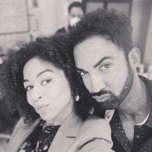 Aurélie Konaté Instagram - Plus Belle La Vie s’arrête. L’annonce a été faite.
Je voulais remercier la production et la chaîne de m’avoir offert le joli rôle de Carmen. J’ai vécu mille vies en quelques mois et c’était juste génial.
Merci à mes partenaires de folie, à toutes les équipes, technique, réalisateurs, HMC, nos coachs et répétiteurs, la régie et surtout merci @marisa_commandeur d’avoir insisté pour que je passe le casting.
Que de belles rencontres sur ce tournage.
Je pense fort à vous tous et j’espère à vite pour de nouvelles aventures.
Et merci à vous, téléspectateurs de nous avoir suivis tous les soirs. Merci merci merci ❤️
@pblvofficiel @newen_studios @clairedlr72 @prudenceleroy @leo_romain_ @jeromebertin #thomasseraphine @carolineriouoff @kjelbennett @sandrine_cohen_ @henon.eric #simonehrlacher @anthonydupray @davidbanoff