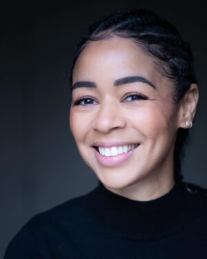 Aurélie Konaté Instagram - New Book comédienne.
Merci @benoit_marechal_photo pour ces belles photos qui me ressemblent vraiment.
#comedienne #metisse #chanteuse #guinee #guineeconakry #bretagne #doublage #voice #tournage #theatre