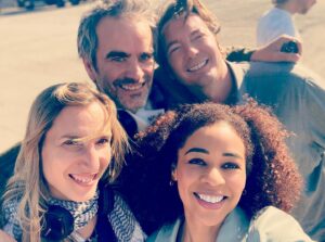 Aurélie Konaté Instagram - Plus Belle La Vie s’arrête. L’annonce a été faite.
Je voulais remercier la production et la chaîne de m’avoir offert le joli rôle de Carmen. J’ai vécu mille vies en quelques mois et c’était juste génial.
Merci à mes partenaires de folie, à toutes les équipes, technique, réalisateurs, HMC, nos coachs et répétiteurs, la régie et surtout merci @marisa_commandeur d’avoir insisté pour que je passe le casting.
Que de belles rencontres sur ce tournage.
Je pense fort à vous tous et j’espère à vite pour de nouvelles aventures.
Et merci à vous, téléspectateurs de nous avoir suivis tous les soirs. Merci merci merci ❤️
@pblvofficiel @newen_studios @clairedlr72 @prudenceleroy @leo_romain_ @jeromebertin #thomasseraphine @carolineriouoff @kjelbennett @sandrine_cohen_ @henon.eric #simonehrlacher @anthonydupray @davidbanoff