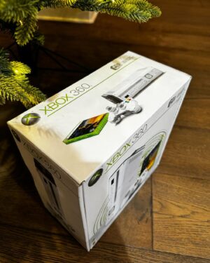 Austin Evans Instagram - This Xbox 360 is absolutely wild…I don’t even care it’s Mega Blox instead of Lego