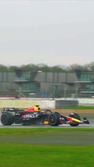 Austin Evans Instagram - How realistic are racing games actually? I asked @maxverstappen1