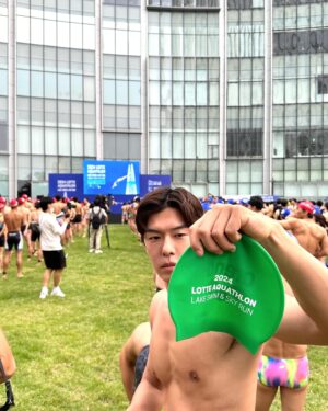 Austin Kang Instagram - 2024 lotte aquathlon done!☑️ what race is next before October triathlon course? 🏃🏻‍♂️🚴🏊

#스파이더, #2024롯데아쿠아슬론, #스파이더러닝화, #MXDAB, #MXDAB러닝화