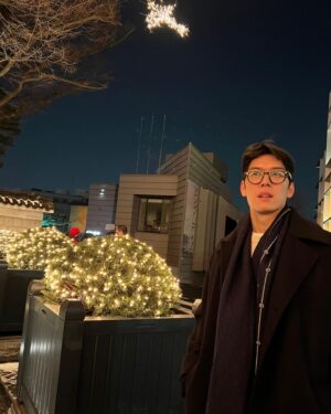 Austin Kang Instagram - Happy holidays :) 2024 lets go !