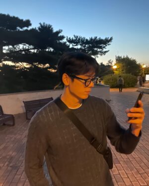Austin Kang Instagram - Fall’s golden hour 🌅