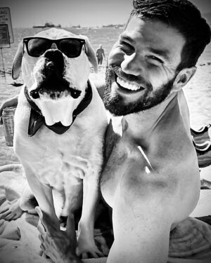 Austin Stowell Instagram - #nationaldogday 😎🐶 10 years never looked so fresh. Love you, bubba