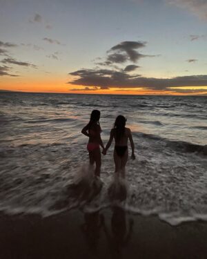 Ava Grace Cooper Instagram - Me and my bestie Ava had so much fun in Maui together!!! Happy late international best friend day💕💕#internationalbestfriendday #maui #hawaii #sunset #beach