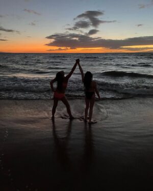 Ava Grace Cooper Instagram - Me and my bestie Ava had so much fun in Maui together!!! Happy late international best friend day💕💕#internationalbestfriendday #maui #hawaii #sunset #beach