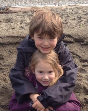 Ava Grace Cooper Instagram - Happy siblings day! I love you so much christian! I couldn’t have asked for a better brother💕#siblingday @cooper.christian.michael
#nationalsiblingday