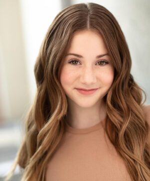 Ava Grace Cooper Instagram - Just got new headshots done!!🤎📸 @karolinaturekphotography 💄 @swankmakeup 
 

#headshots #photography #makeup #actress #photosession @premieretalentmanagement @trudyaronson_talentagent
