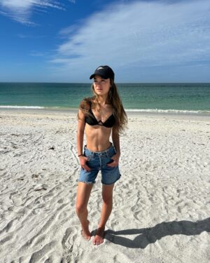 Ava Ro Instagram - sunshine state 🌞