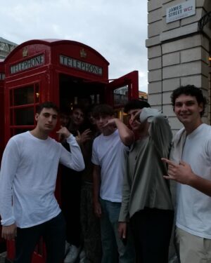Avi Angel Instagram - 📍London