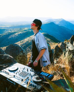 Avi Angel Instagram - “U ain’t even know me”